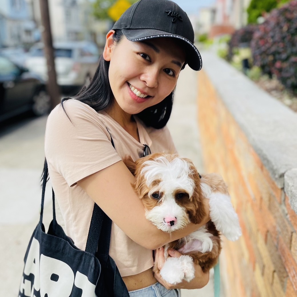 Sophia 和她的小狗毛毛